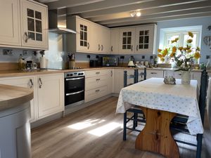 Kitchen/Diner- click for photo gallery